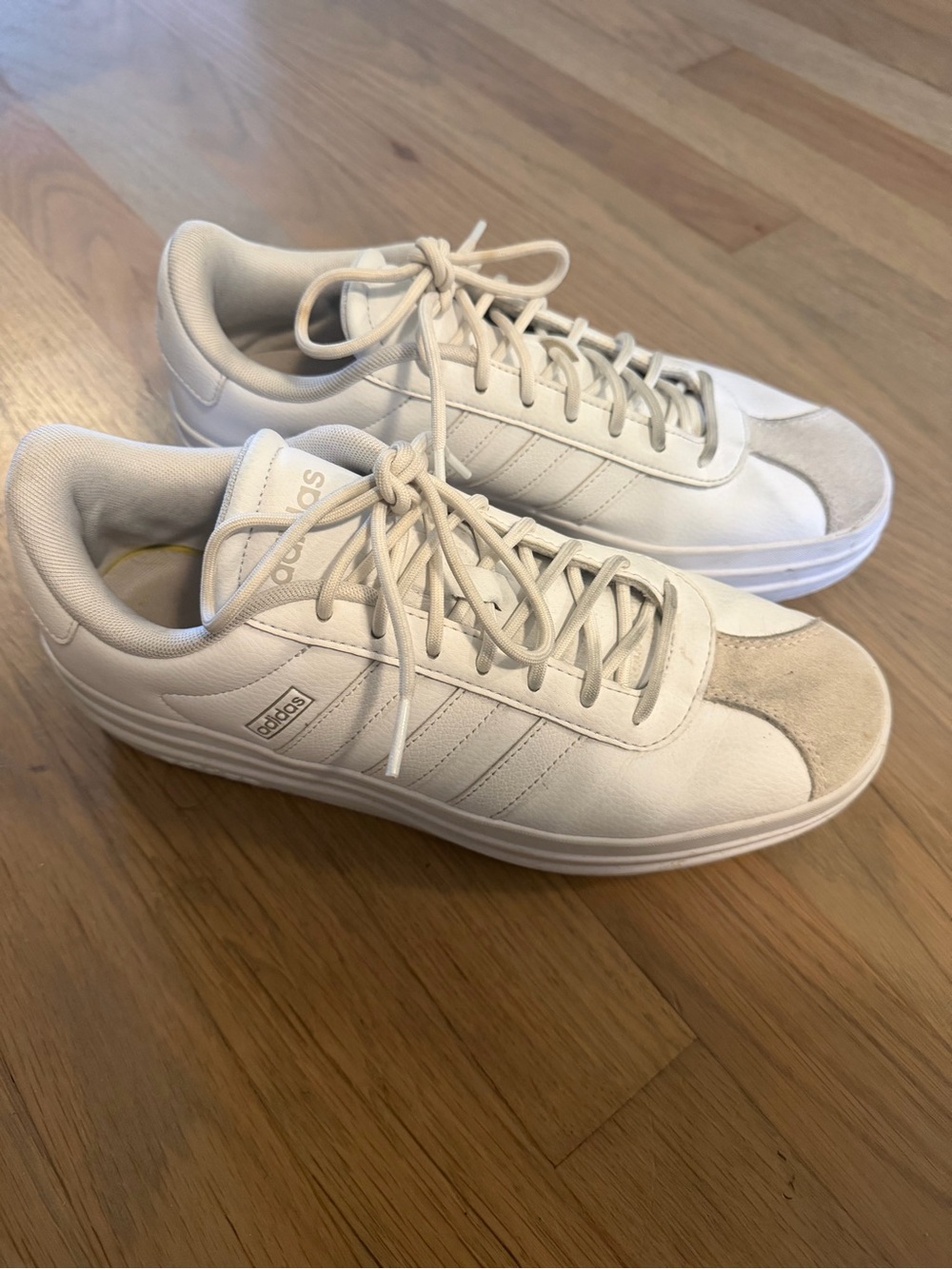 Platform adidas
